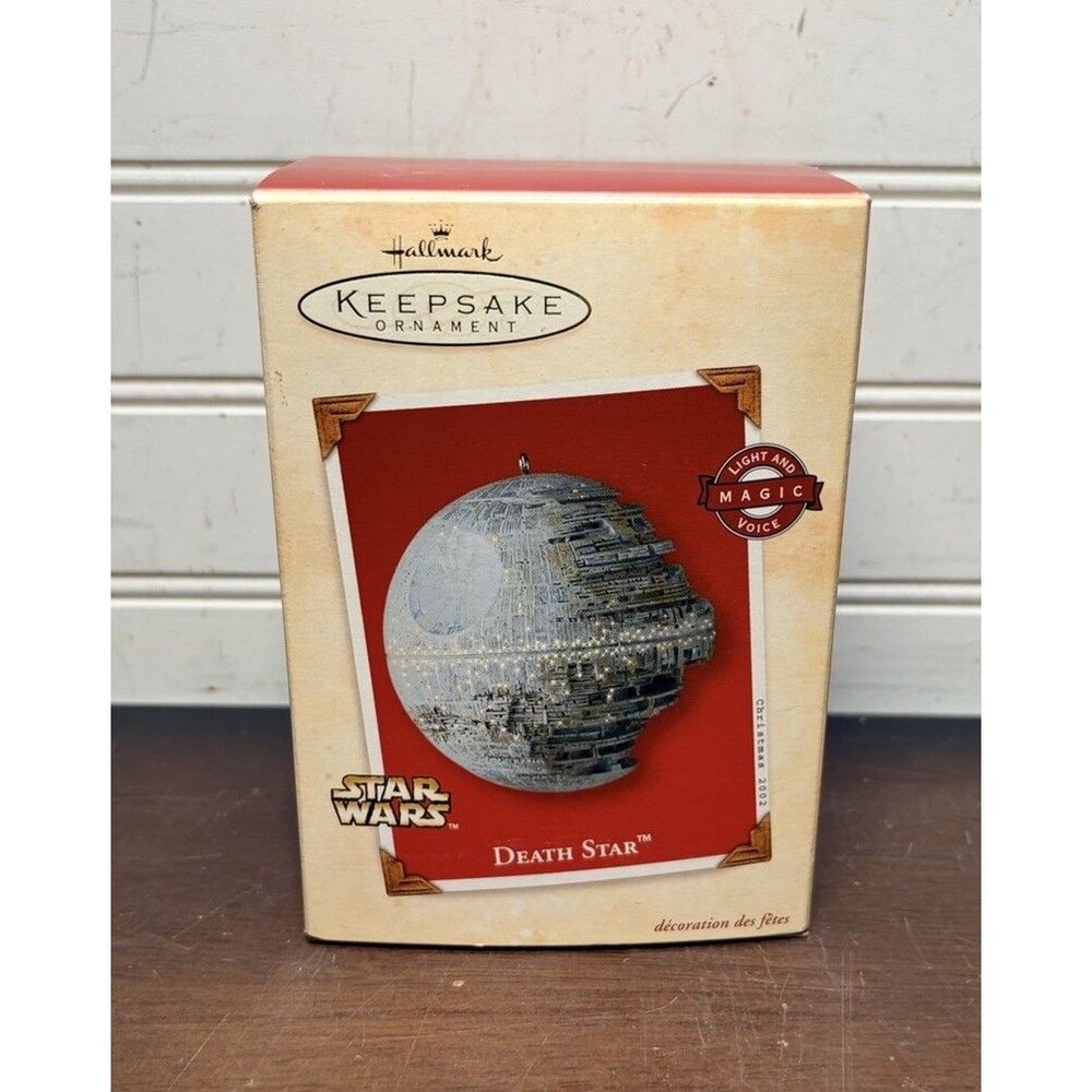 Hallmark Keepsake Star Wars Death Star Magic Light & Voice  2002